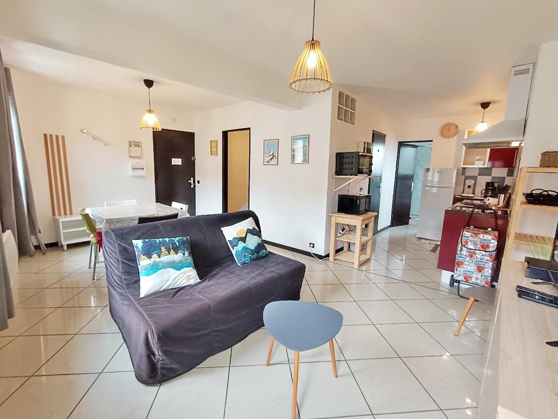Апартаменти Le Louchonnais, T2, Wifi, 4 Personnes Bagneres-de-Luchon Екстер'єр фото